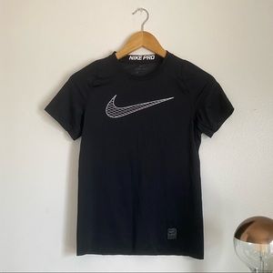 NIKE Kids XL/Adult S Black Workout Tee